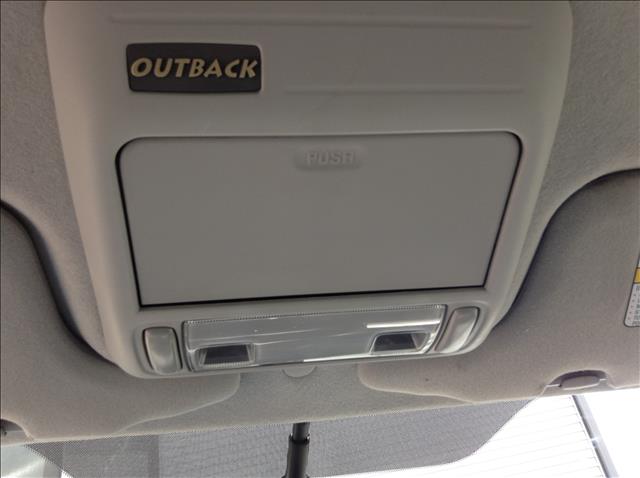 Subaru Outback 2003 photo 12