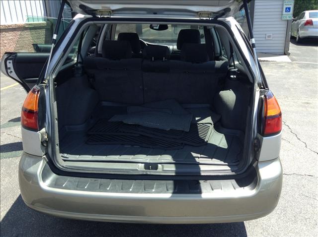 Subaru Outback 2003 photo 18