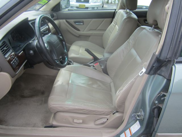 Subaru Outback 2003 photo 4