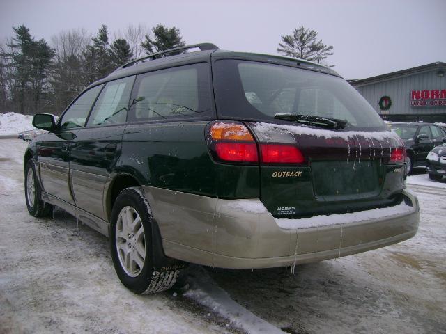 Subaru Outback 2003 photo 2