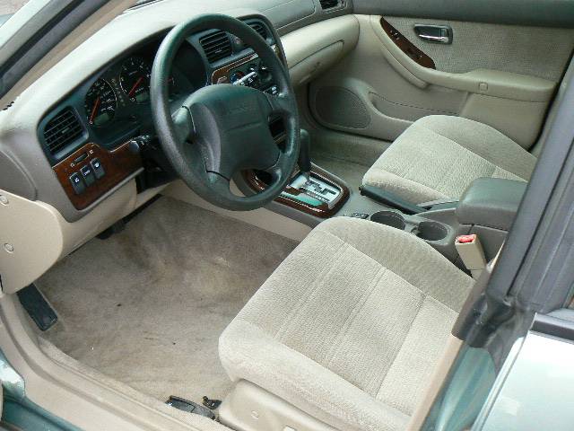 Subaru Outback 2003 photo 4