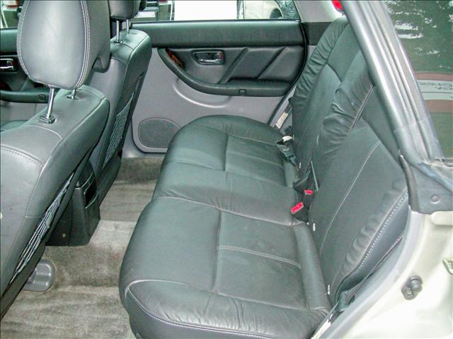 Subaru Outback 2003 photo 5