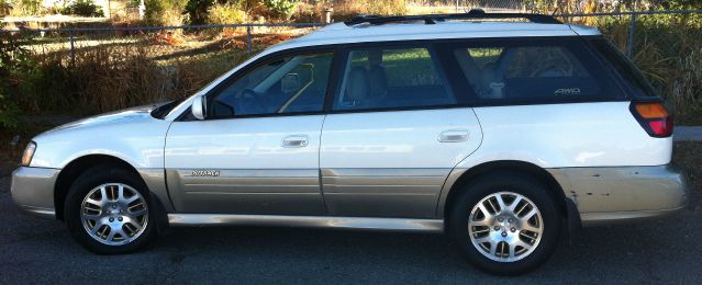 Subaru Outback 2003 photo 2