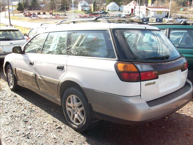 Subaru Outback 2003 photo 1