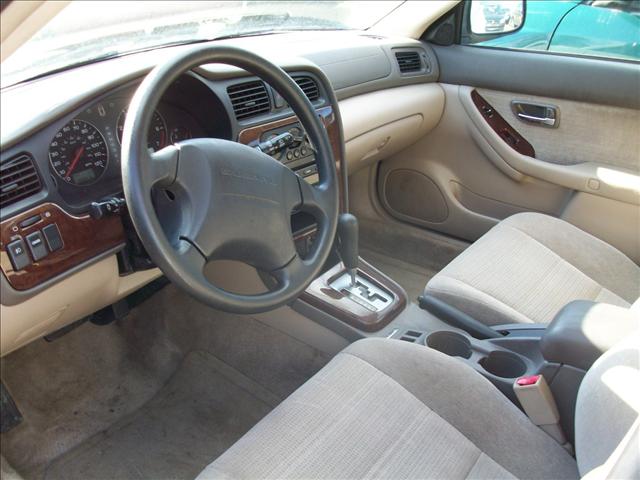 Subaru Outback 2003 photo 2