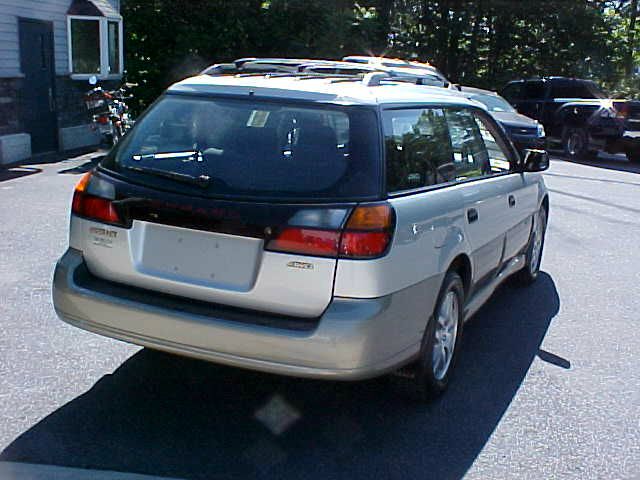 Subaru Outback 2003 photo 6