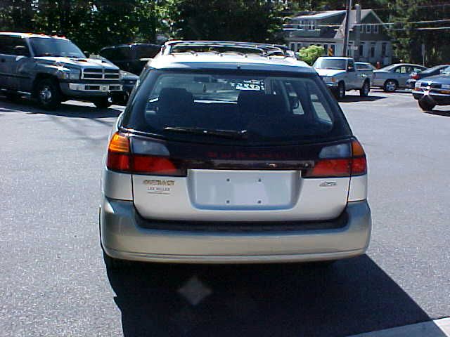 Subaru Outback 2003 photo 7