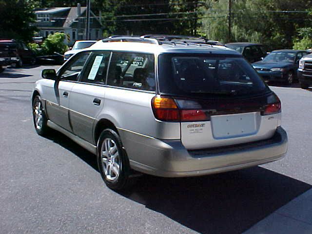 Subaru Outback 2003 photo 8