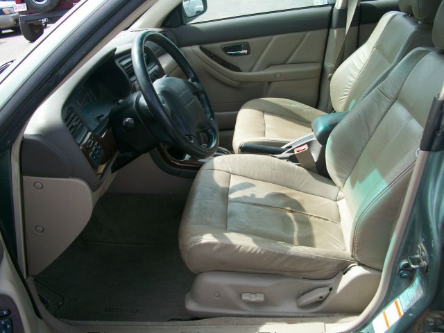 Subaru Outback 2003 photo 14