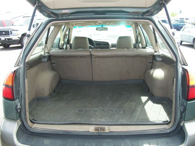 Subaru Outback 2003 photo 18