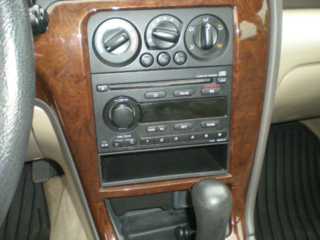 Subaru Outback 2003 photo 3