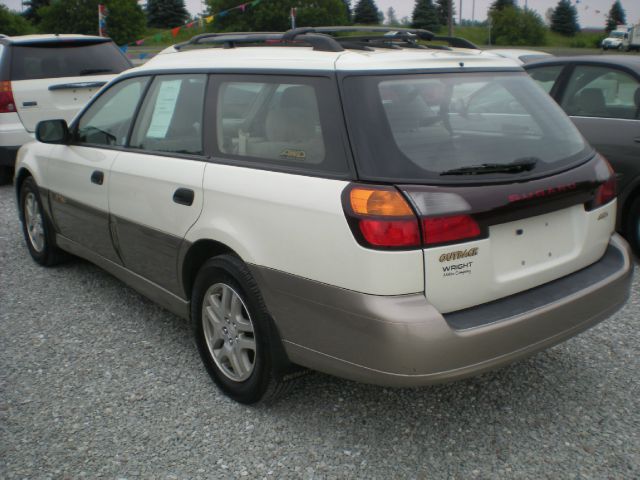 Subaru Outback 2003 photo 8