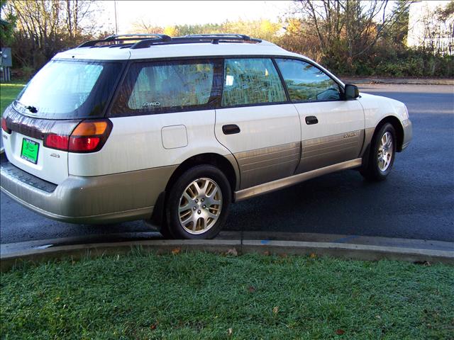 Subaru Outback 2003 photo 2