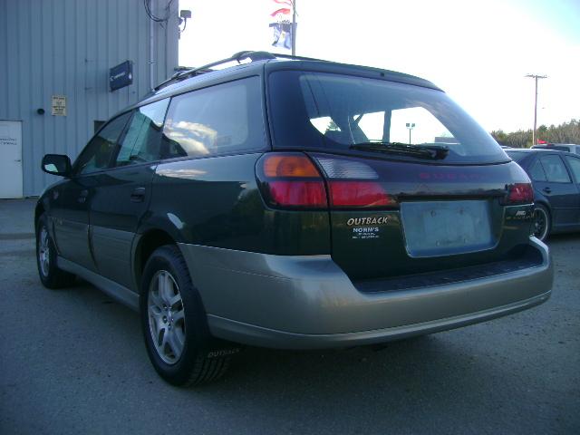 Subaru Outback 2003 photo 2