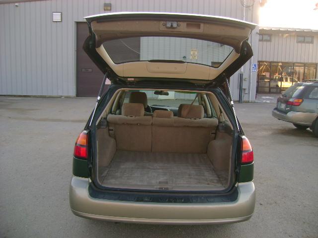 Subaru Outback 2003 photo 4