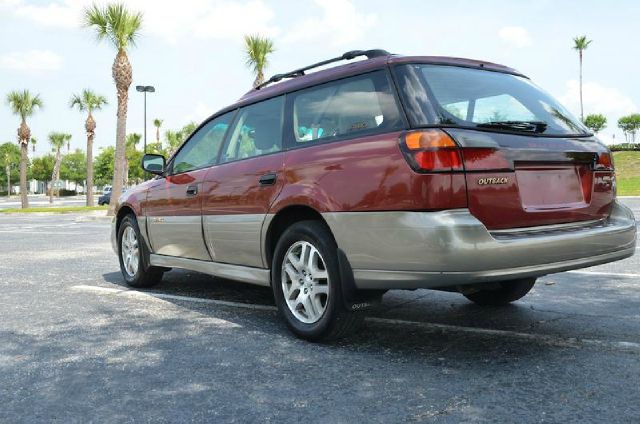 Subaru Outback 2003 photo 2