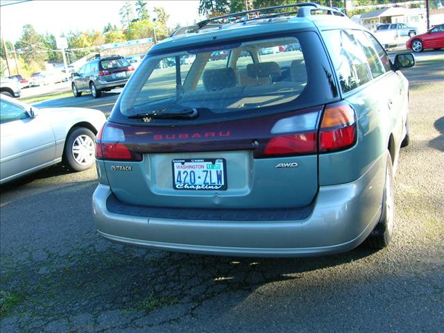 Subaru Outback 2003 photo 2