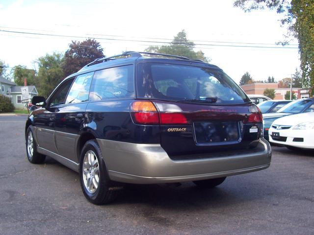 Subaru Outback 2003 photo 2