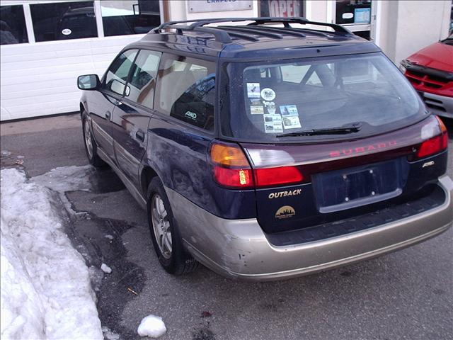 Subaru Outback 2003 photo 2