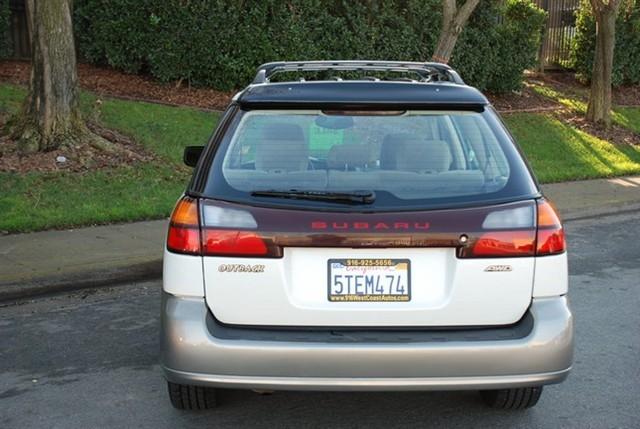 Subaru Outback 2003 photo 4