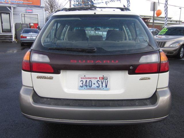 Subaru Outback 2003 photo 3