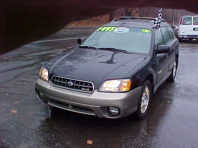 Subaru Outback 2003 photo 2