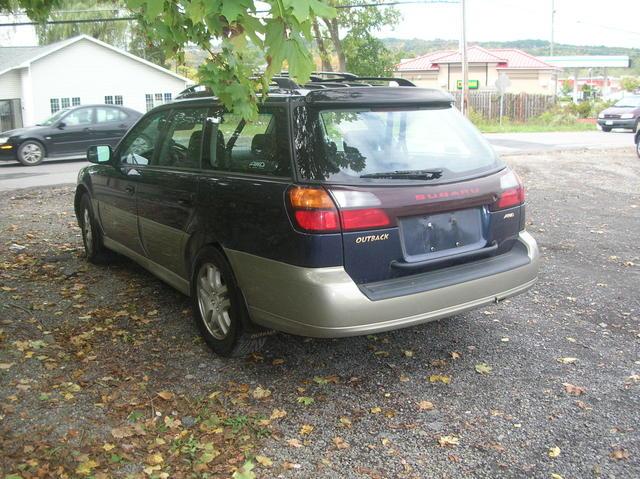 Subaru Outback 2003 photo 3