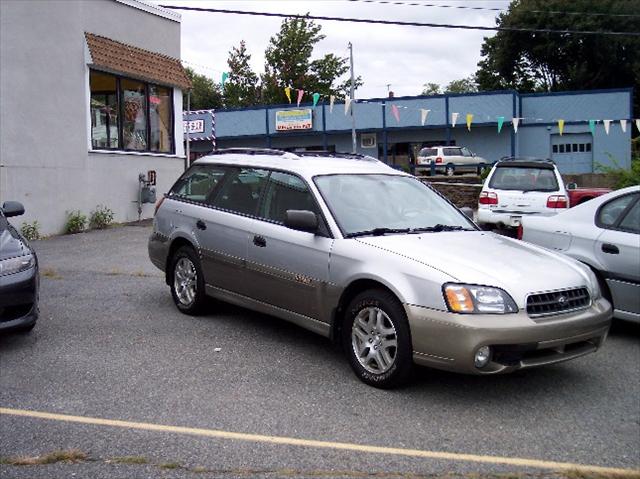 Subaru Outback Base Wagon