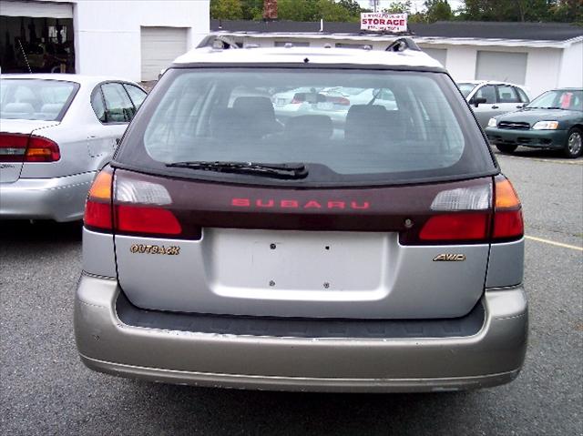 Subaru Outback 2003 photo 1