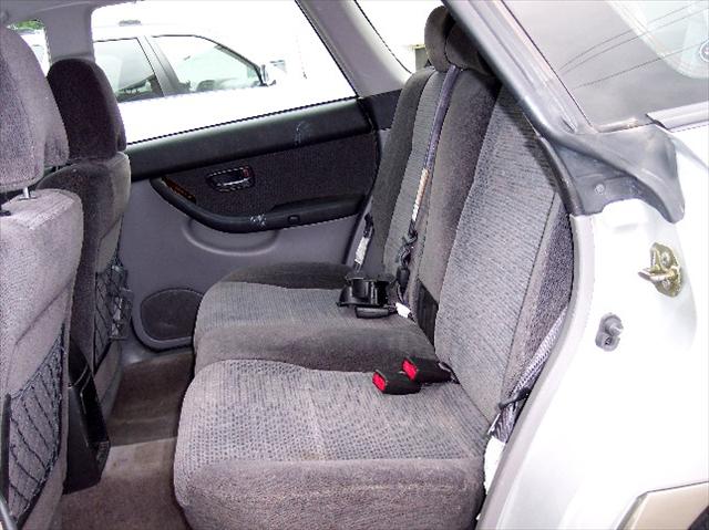 Subaru Outback 2003 photo 4