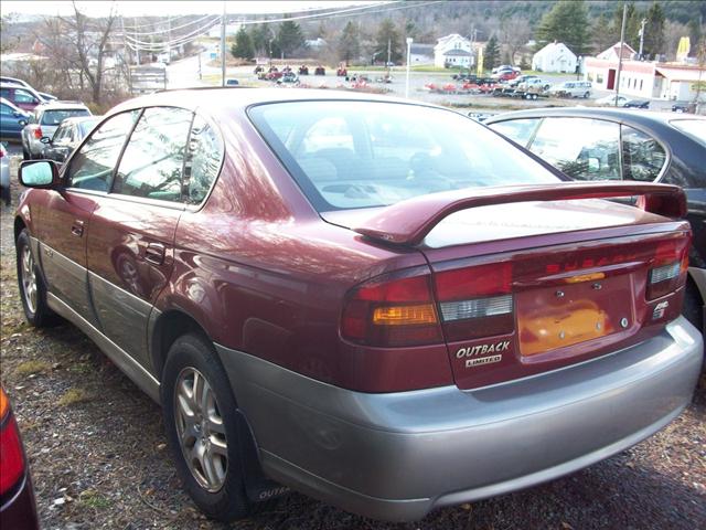 Subaru Outback SLT 25 Sedan