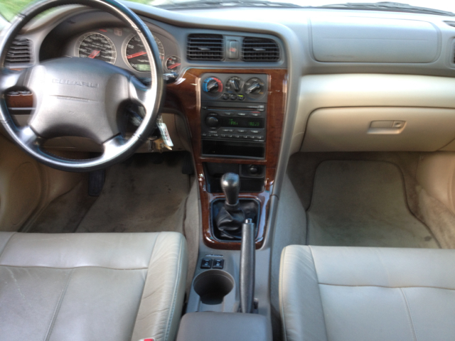 Subaru Outback 2003 photo 2