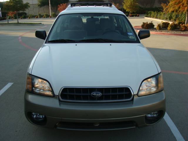 Subaru Outback 2003 photo 2