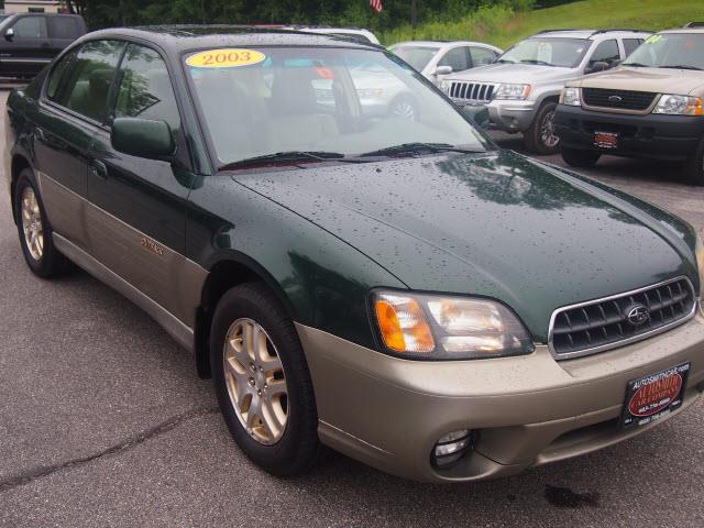 Subaru Outback 2003 photo 3