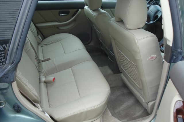 Subaru Outback 2003 photo 16