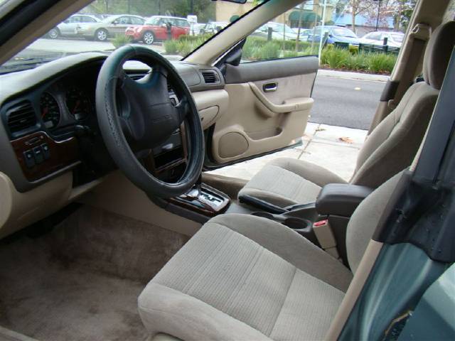 Subaru Outback 2003 photo 3