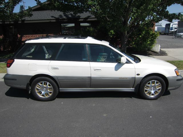 Subaru Outback 2003 photo 2