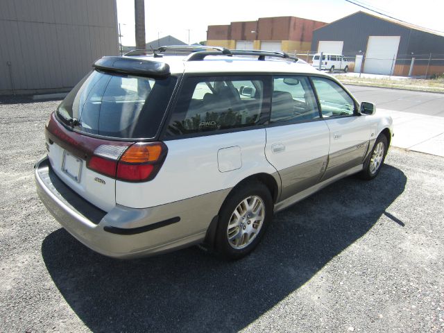 Subaru Outback 2003 photo 3