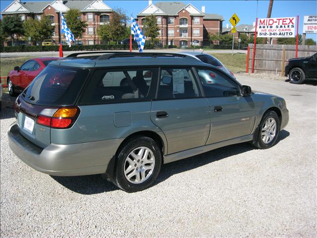 Subaru Outback 2003 photo 2