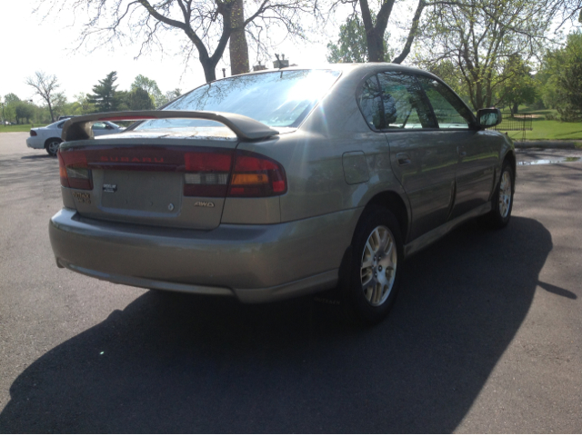 Subaru Outback 2003 photo 28