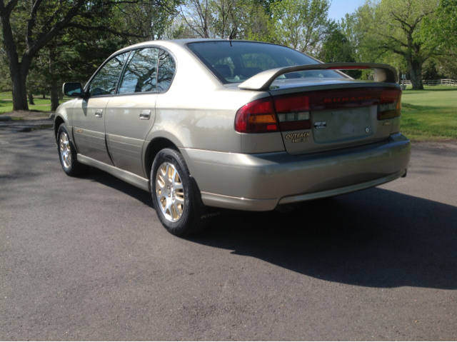 Subaru Outback 2003 photo 6