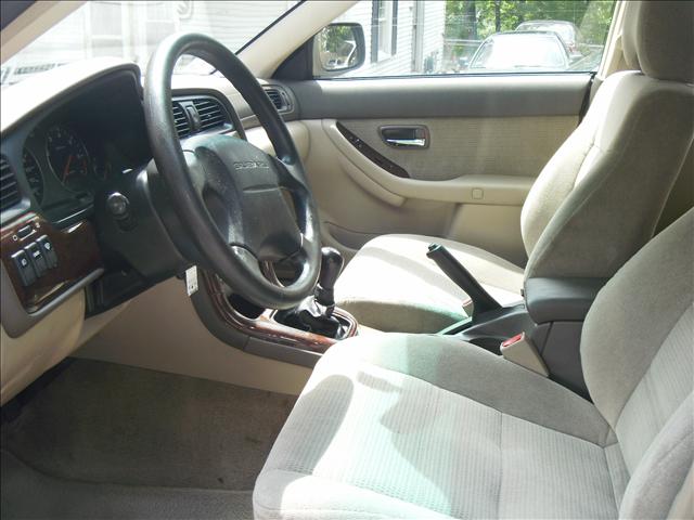 Subaru Outback 2003 photo 2