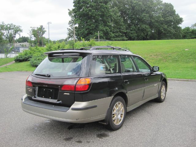 Subaru Outback 2003 photo 2