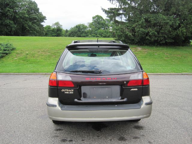 Subaru Outback 2003 photo 3