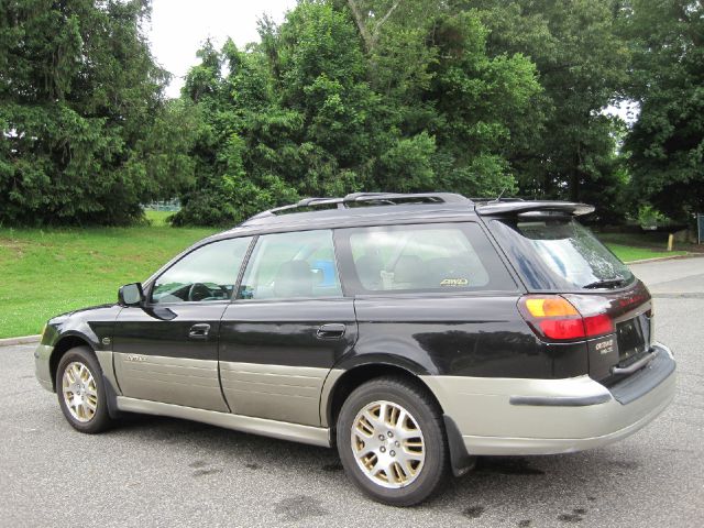 Subaru Outback 2003 photo 4