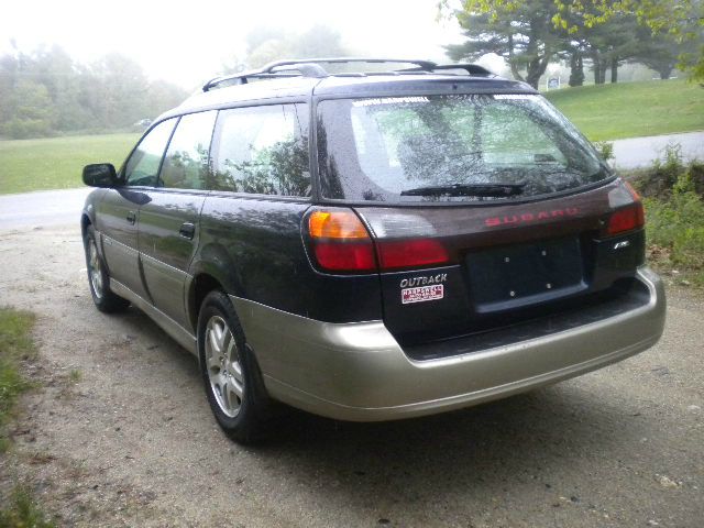 Subaru Outback 2004 photo 38