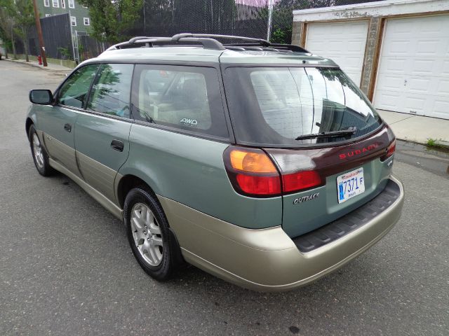 Subaru Outback 2004 photo 2