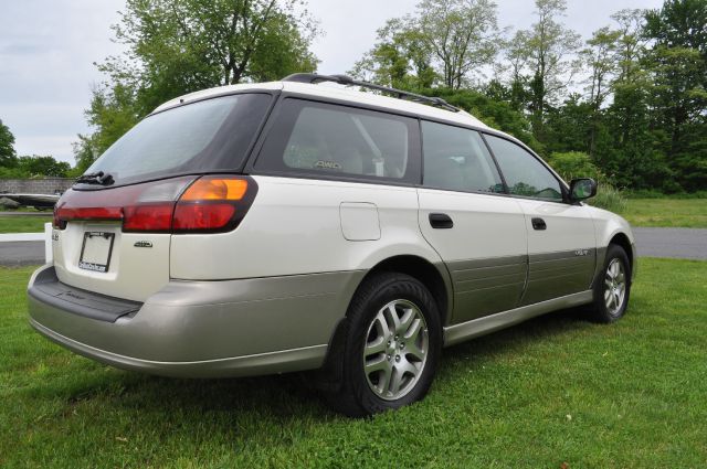 Subaru Outback 2004 photo 38