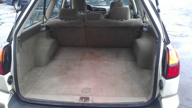 Subaru Outback 2004 photo 10