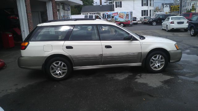 Subaru Outback 2004 photo 2